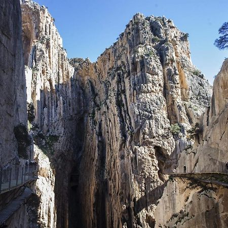 Hostal Vista A La Sierra Valle de Abdalagis Bagian luar foto