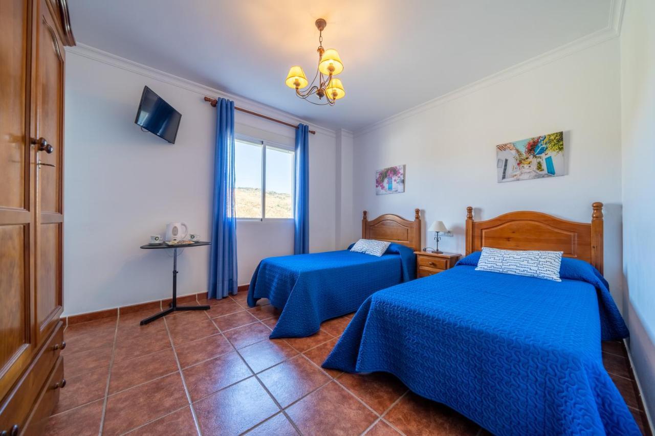 Hostal Vista A La Sierra Valle de Abdalagis Bagian luar foto