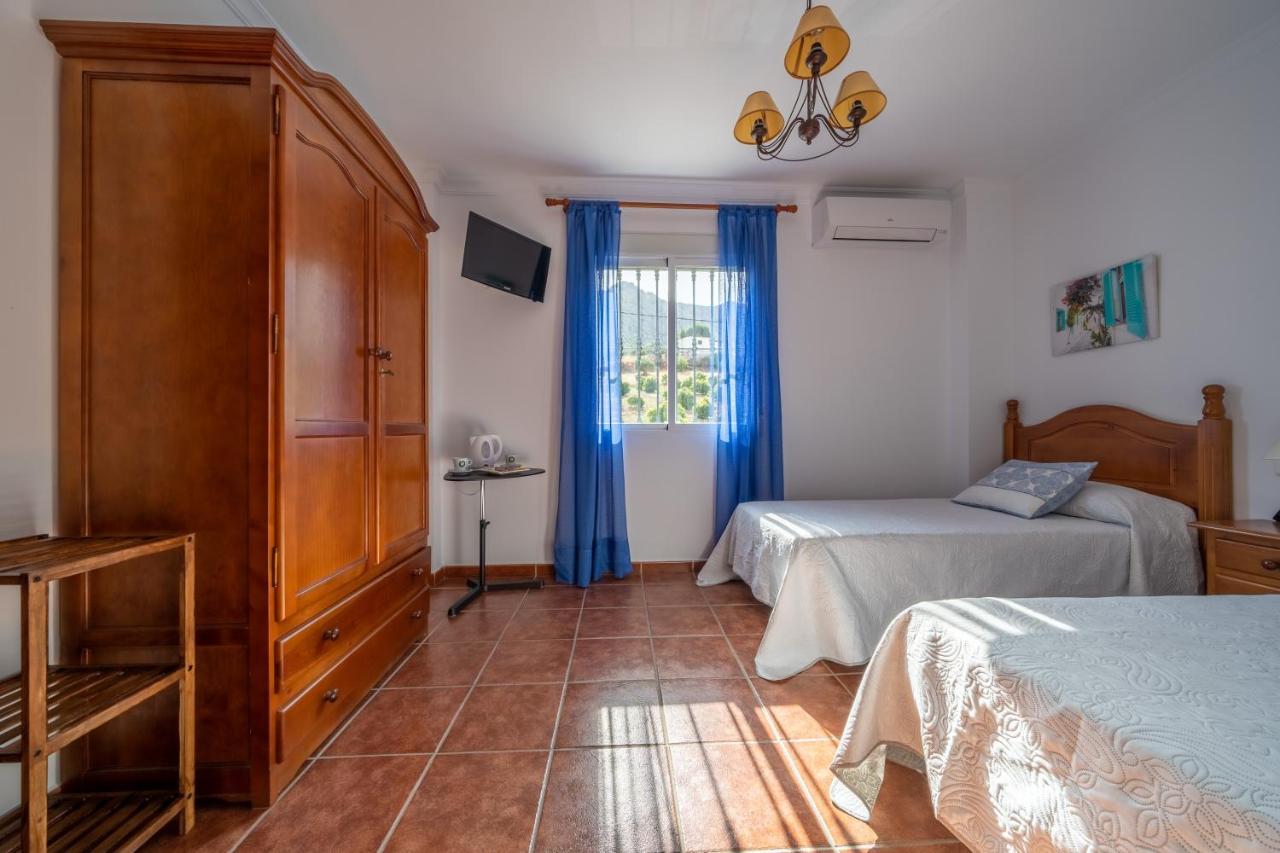 Hostal Vista A La Sierra Valle de Abdalagis Bagian luar foto