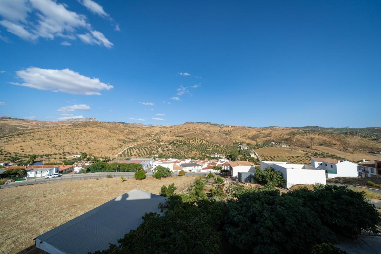 Hostal Vista A La Sierra Valle de Abdalagis Bagian luar foto