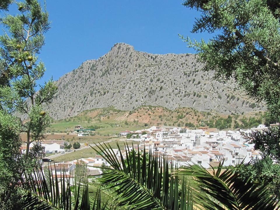 Hostal Vista A La Sierra Valle de Abdalagis Bagian luar foto