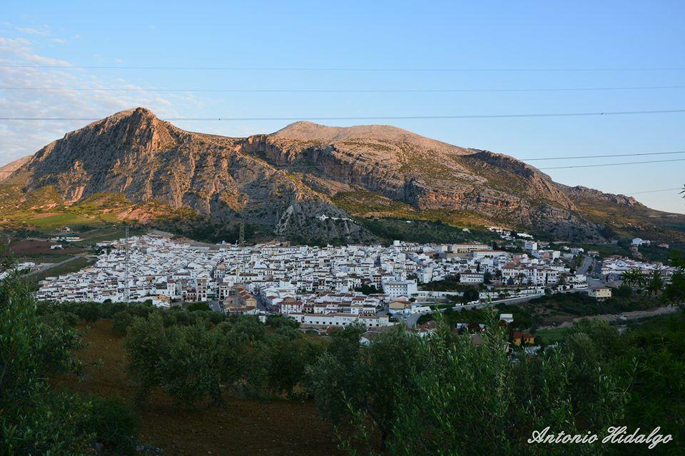 Hostal Vista A La Sierra Valle de Abdalagis Bagian luar foto