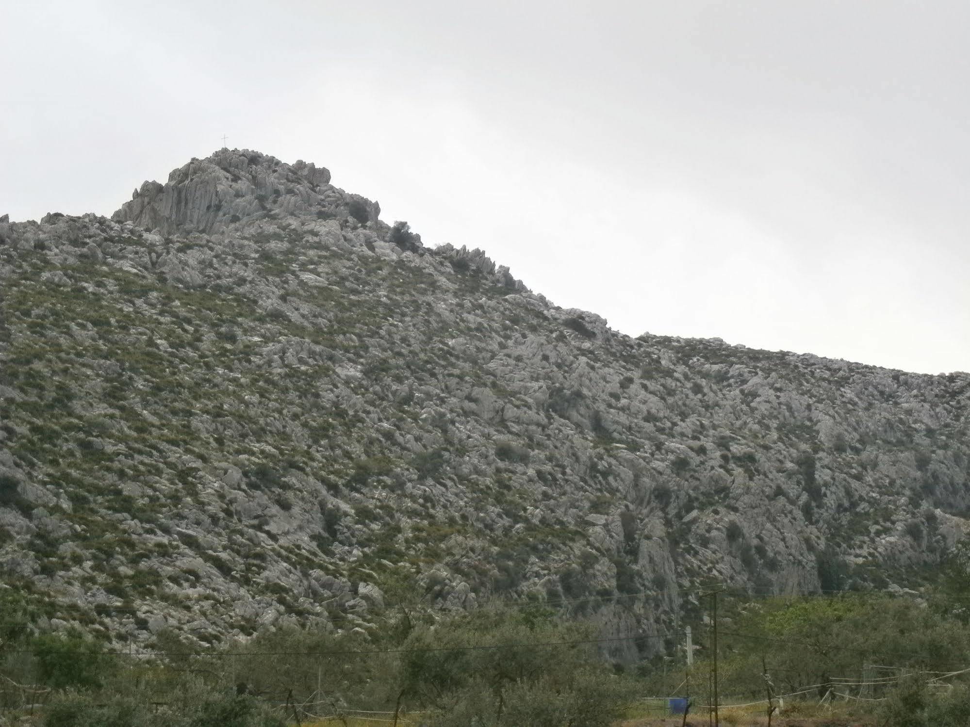 Hostal Vista A La Sierra Valle de Abdalagis Bagian luar foto